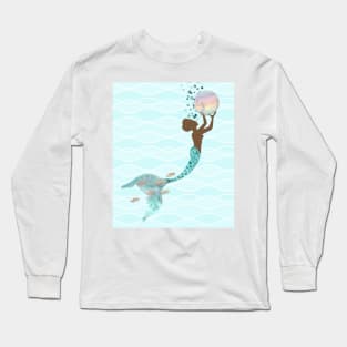 Beautiful Black Mermaid And Pearl Long Sleeve T-Shirt